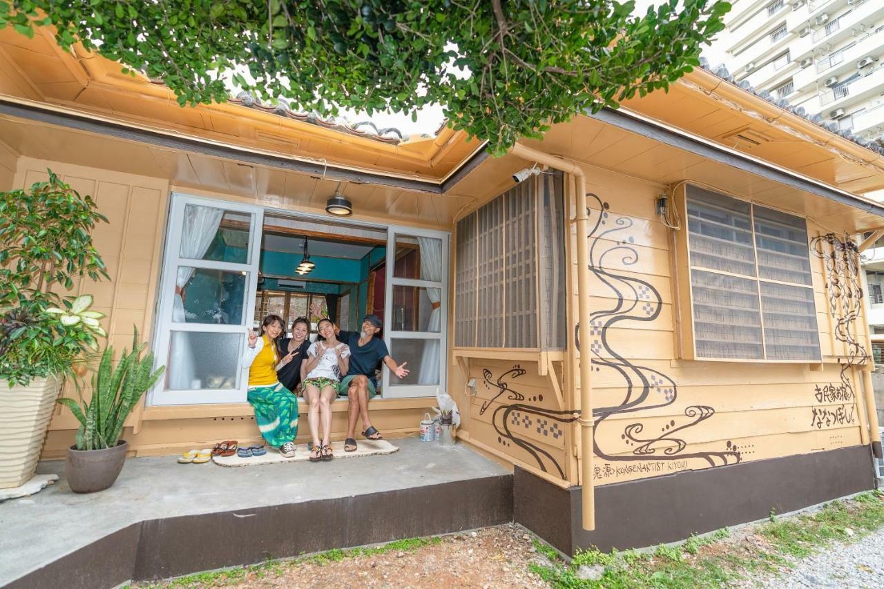 沖縄古民家お宿ななつぼし Okinawa Traditional House Nanatsuboshi Naha Exterior photo